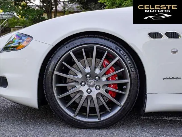 MASERATI Quattroporte 2012 — photo 8 sur 8
