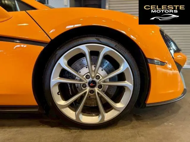 MCLAREN 540C Coupé 2016 — photo 5 sur 8