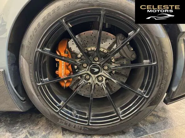 MCLAREN 600LT 2019 — photo 2 sur 8