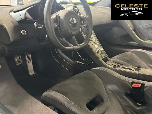 MCLAREN 675LT Spider 2016 — photo 5 sur 8