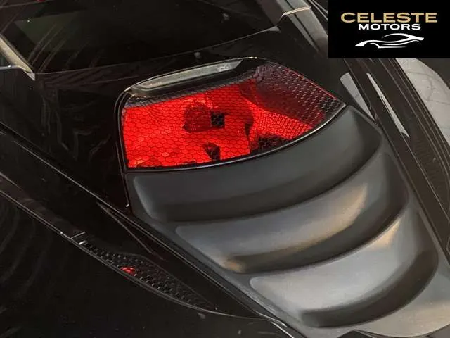 MCLAREN 720S 2019 — photo 6 sur 8