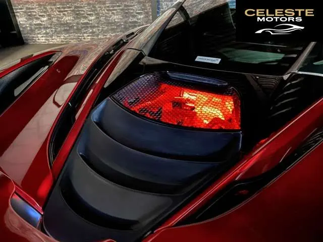 MCLAREN 720S 2018 — photo 6 sur 8