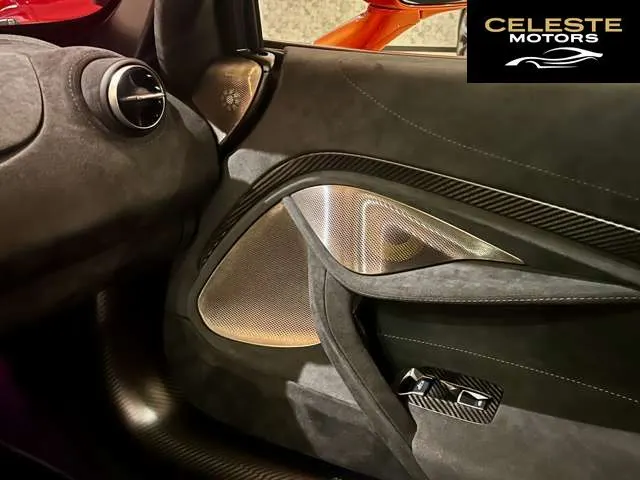 MCLAREN 720S 2018 — photo 6 sur 8