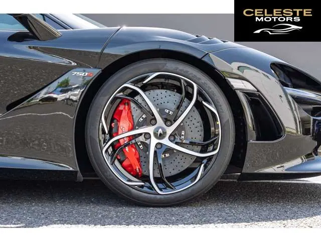 MCLAREN 750S 2024 — photo 5 sur 8