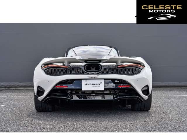 MCLAREN 750S 2024 — photo 3 sur 8