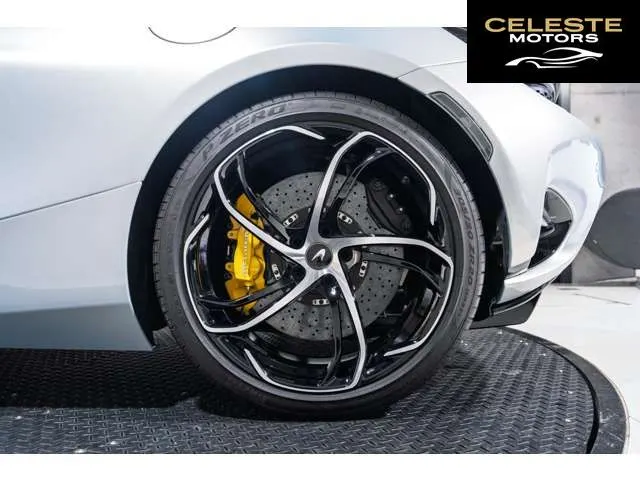 MCLAREN 750S 2024 — photo 6 sur 8