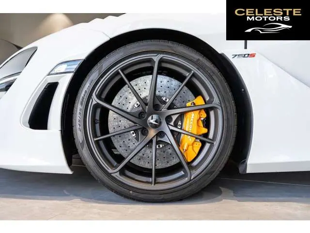 MCLAREN 750S Spider 2025 — photo 3 sur 8