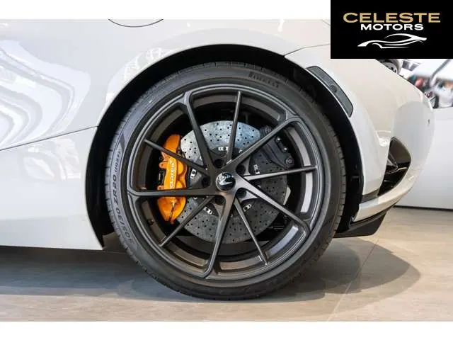 MCLAREN 750S Spider 2025 — photo 4 sur 8