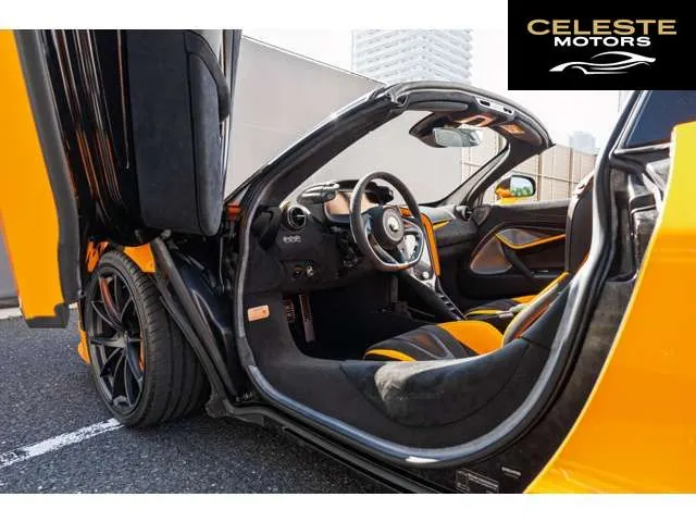 MCLAREN 750S Spider 2024 — photo 6 sur 8
