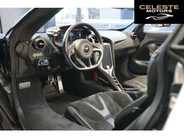 MCLAREN 750S Spider 2024 — photo 3 sur 8