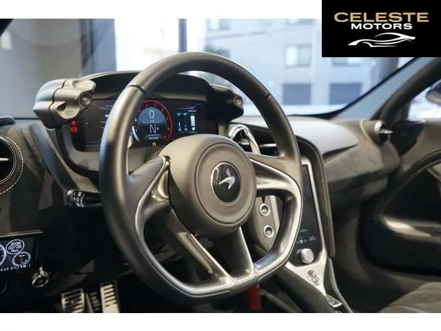 MCLAREN 750S Spider 2024 — photo 5 sur 8