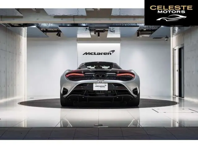 MCLAREN 750S Spider 2024 — photo 5 sur 8