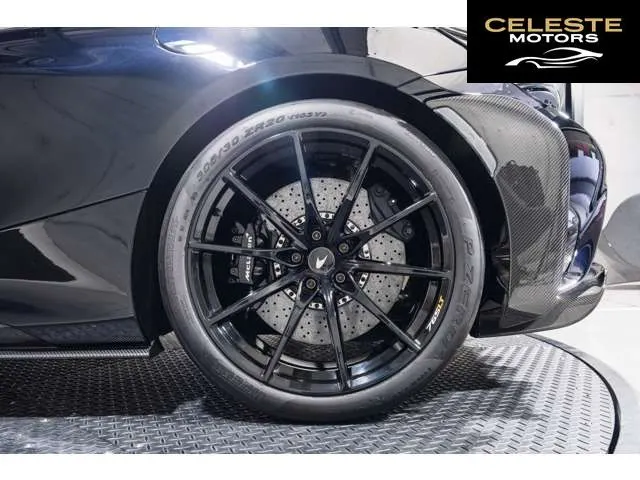 MCLAREN 765LT 2021 — photo 6 sur 8