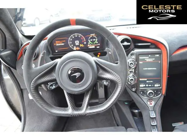 MCLAREN 765LT 2021 — photo 6 sur 8
