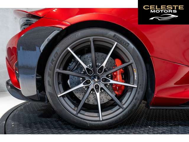 MCLAREN 765LT 2021 — photo 5 sur 8