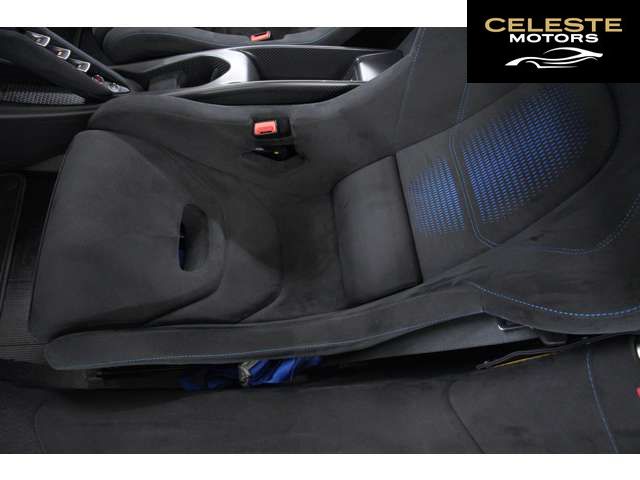 MCLAREN 765LT 2021 — photo 3 sur 8