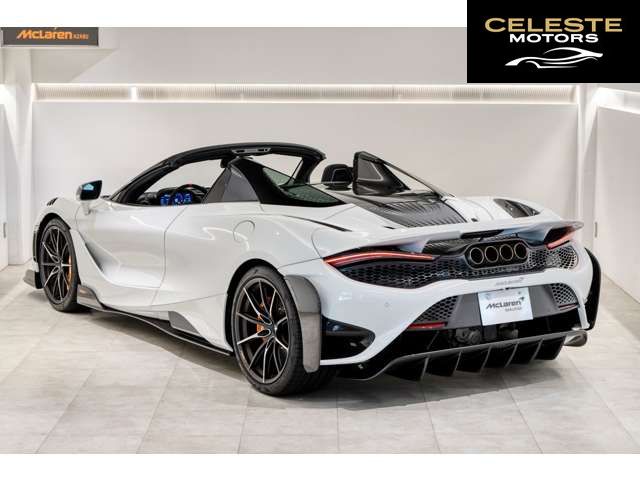 MCLAREN 765LT Spider 2022 — photo 4 sur 8