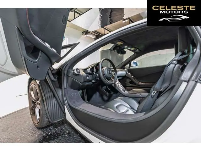 MCLAREN MP4-12C 2014 — photo 8 sur 8