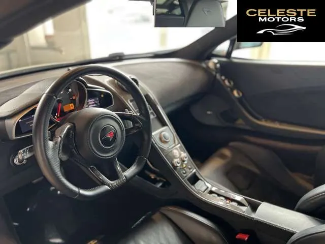 MCLAREN MP4-12C 2012 — photo 2 sur 5