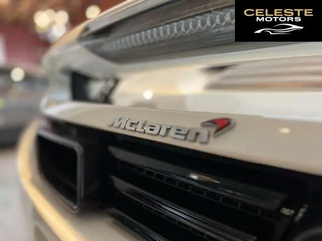 MCLAREN MP4-12C 2012 — photo 3 sur 5