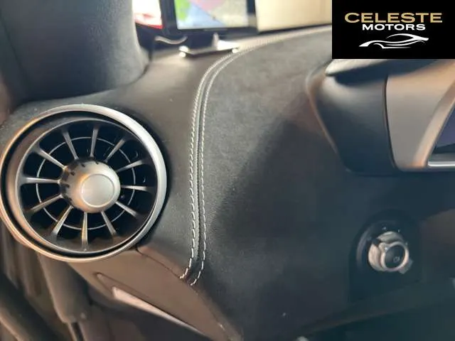 MCLAREN MP4-12C 2012 — photo 5 sur 5