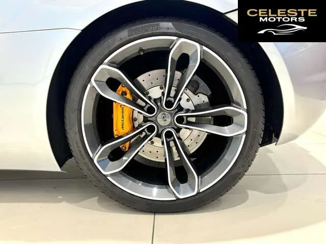 MCLAREN MP4-12C Spider 2013 — photo 7 sur 8