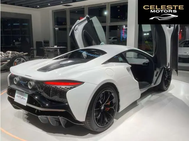 MCLAREN Artura 2023 — photo 8 sur 8