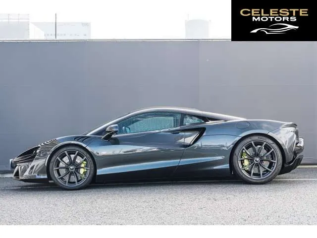 MCLAREN Artura 2024 — photo 6 sur 8