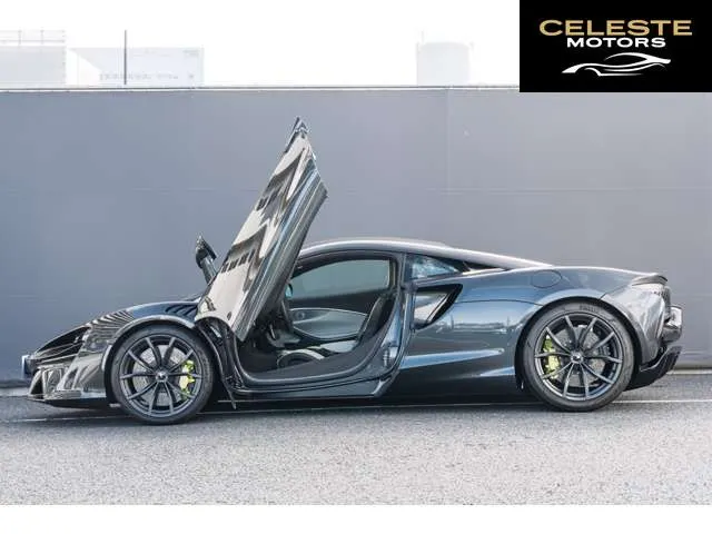 MCLAREN Artura 2024 — photo 7 sur 8