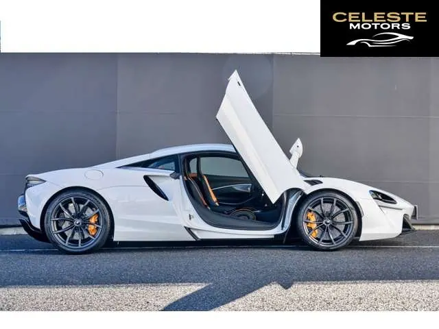 MCLAREN Artura 2024 — photo 2 sur 8