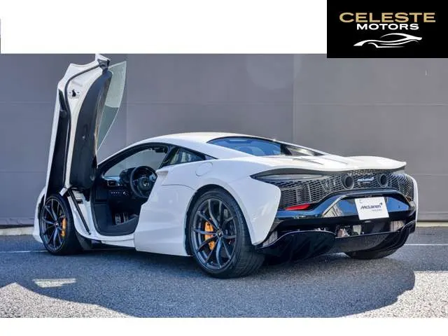 MCLAREN Artura 2024 — photo 7 sur 8