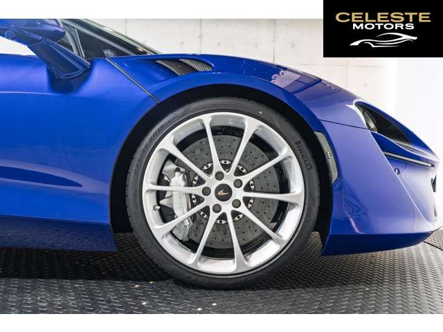 MCLAREN Artura Spider 2025 — photo 6 sur 8