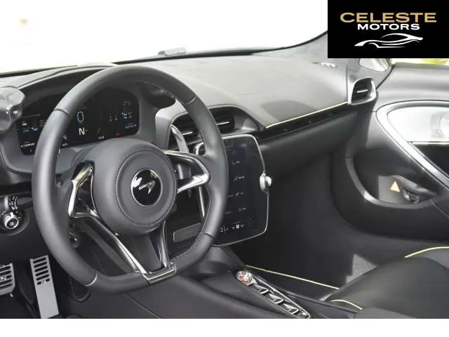 MCLAREN Artura 2023 — photo 2 sur 8