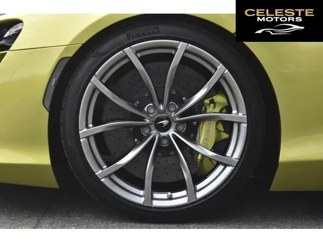 MCLAREN Artura 2023 — photo 8 sur 8