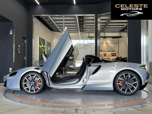 MCLAREN Artura Spider 2025 — photo 2 sur 8
