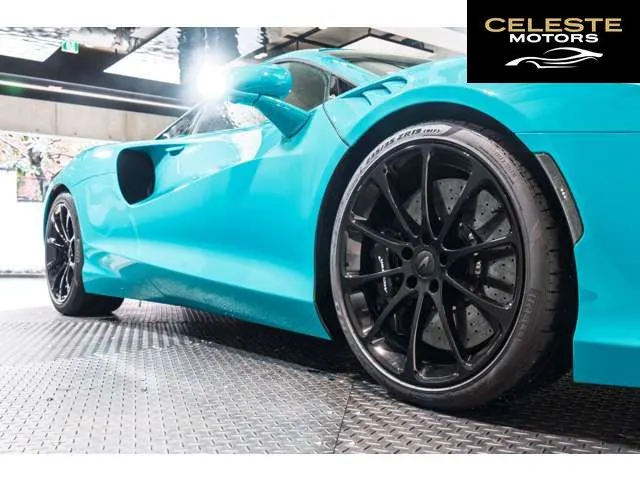 MCLAREN Artura 2025 — photo 8 sur 8