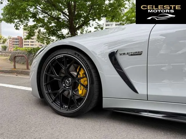MERCEDES AMG GT 2024 — photo 6 sur 8