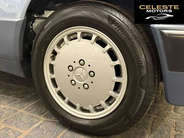 MERCEDES BENZ 190-Classe 1991 — photo 8 sur 8