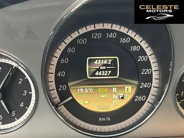 MERCEDES BENZ E-Classe 2012 — photo 2 sur 8