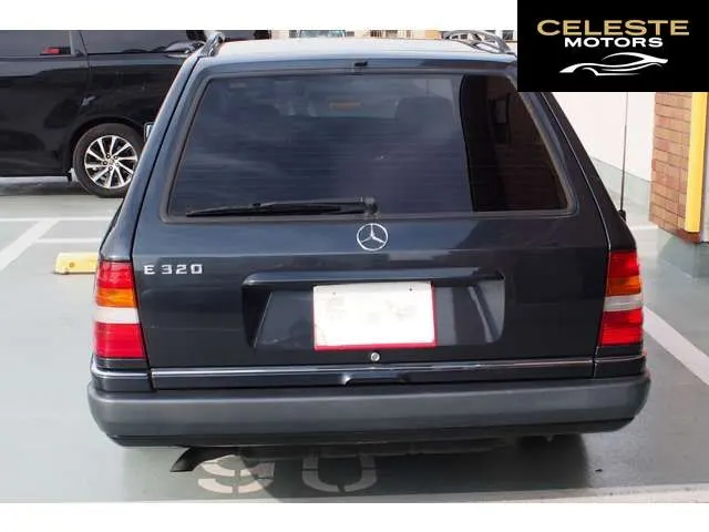 MERCEDES BENZ E-Classe Wagon 1995 — photo 2 sur 8
