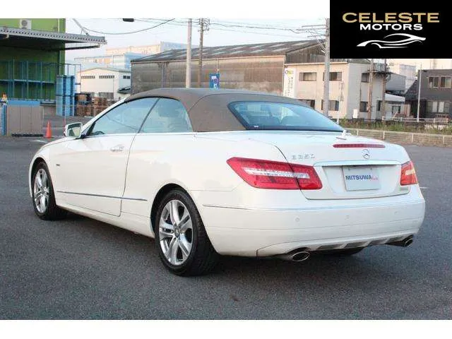 MERCEDES BENZ E-Classe Cabriolet 2012 — photo 2 sur 8
