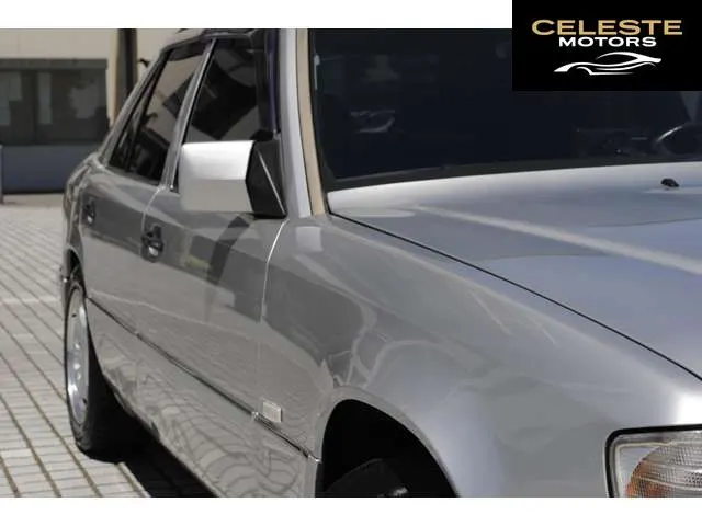 MERCEDES BENZ Medium-Classe 1992 — photo 5 sur 8