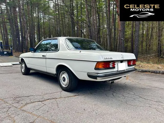MERCEDES BENZ Medium-Classe Coupé 1985 — photo 2 sur 8