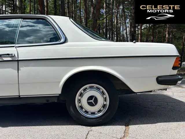 MERCEDES BENZ Medium-Classe Coupé 1985 — photo 6 sur 8