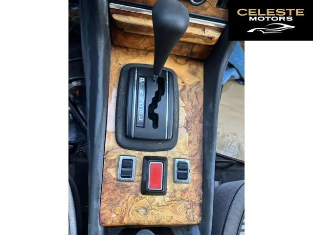 MERCEDES BENZ SLC 1983 — photo 8 sur 8