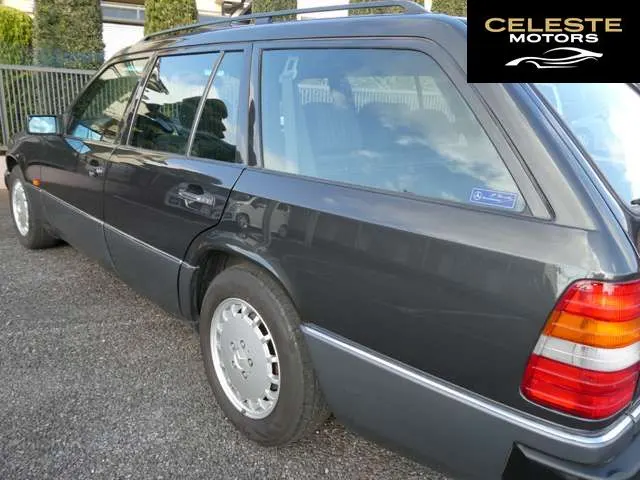 MERCEDES BENZ Medium-Classe Break ／T Série 1992 — photo 7 sur 8
