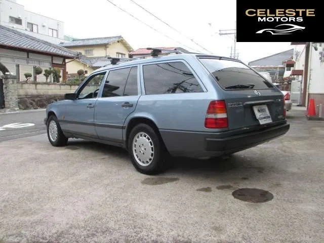 MERCEDES BENZ Medium-Classe Break ／T Série 1989 — photo 2 sur 8