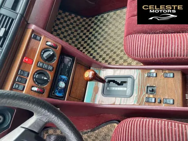 MERCEDES BENZ Medium-Classe Break ／T Série 1990 — photo 2 sur 5