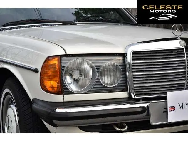 MERCEDES BENZ Medium-Classe Coupé 1982 — photo 3 sur 8