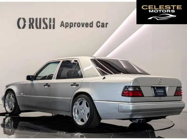 MERCEDES BENZ Medium-Classe 1992 — photo 2 sur 8